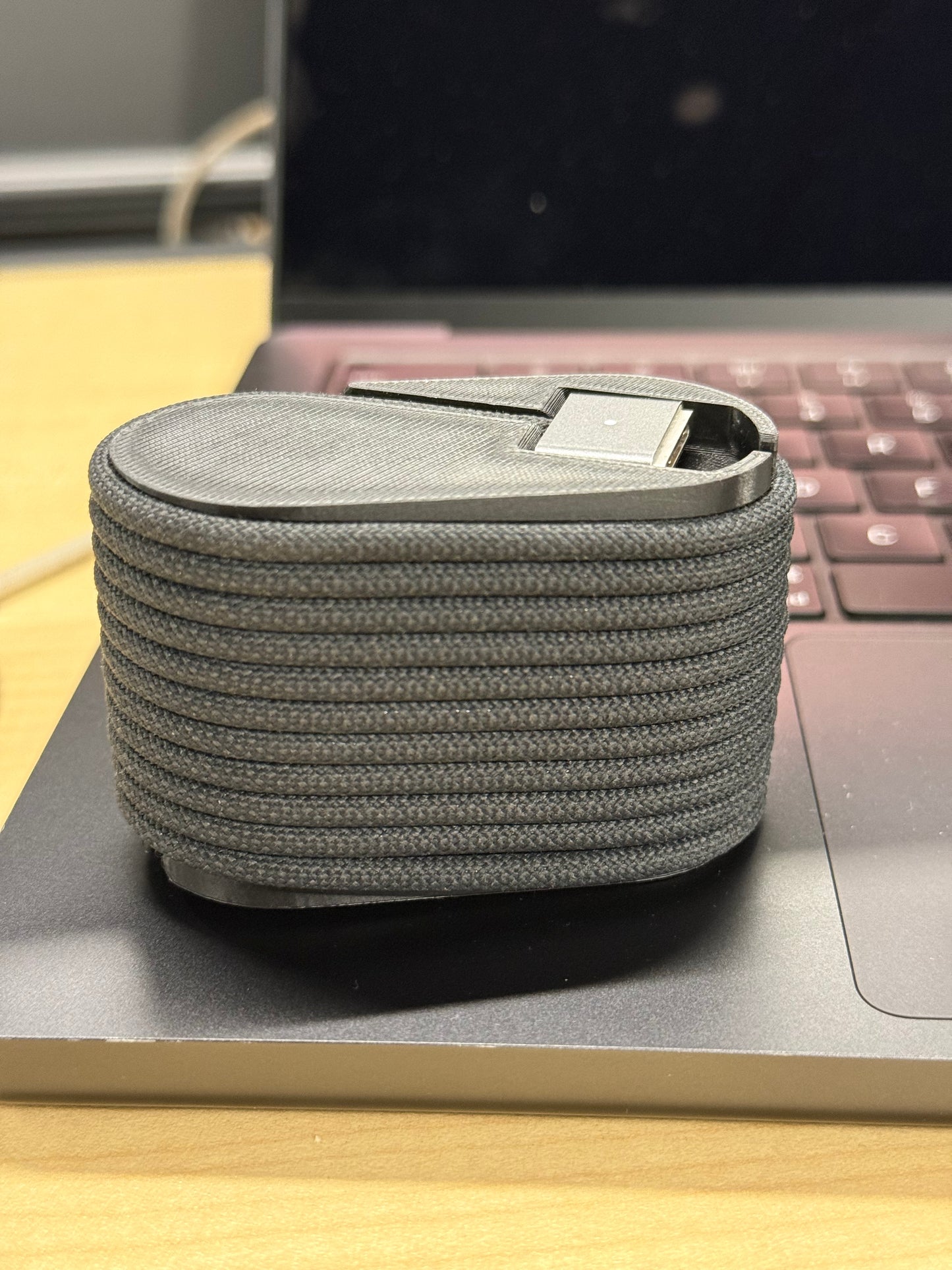 Macbook M4 Cable Organiser