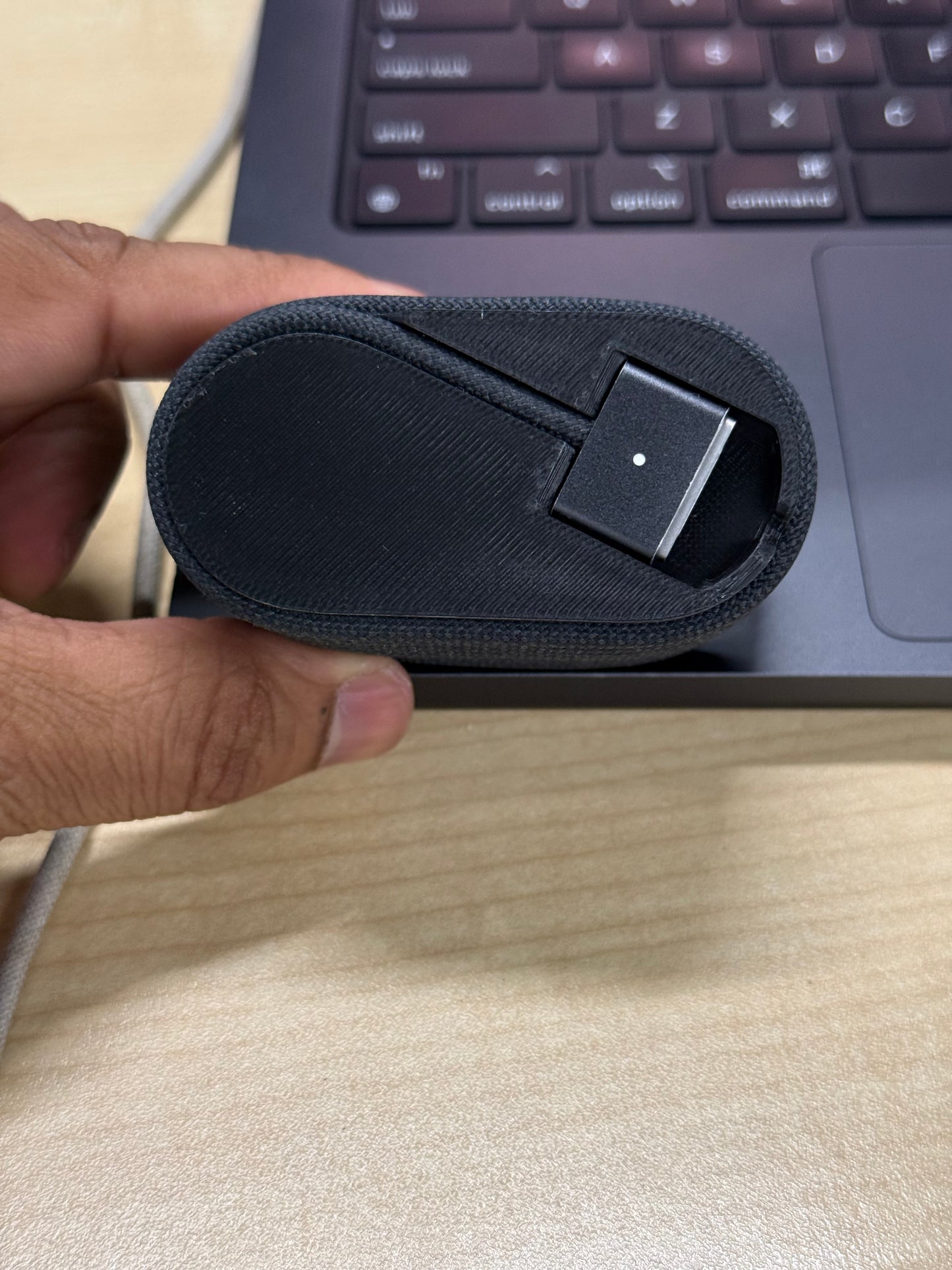 Macbook M4 Cable Organiser